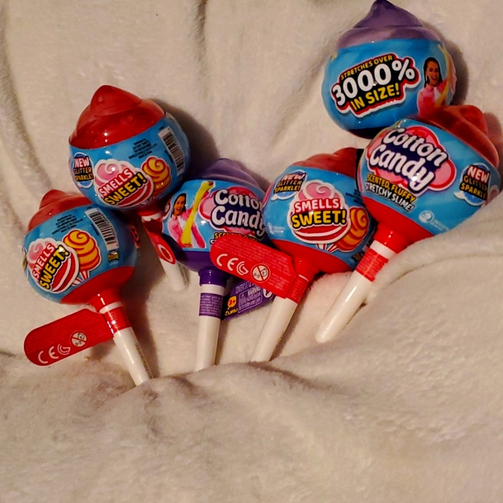 Zuru cotton candy scented fluffy slime